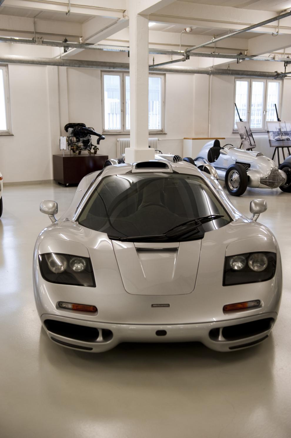 McLaren F1 hade motor från BMW, en V12 som byggde på M3-sexan. 