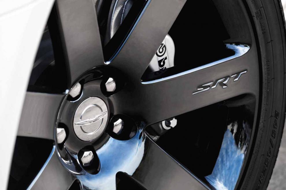 Bildspel Chrysler 300 SRT8 2012