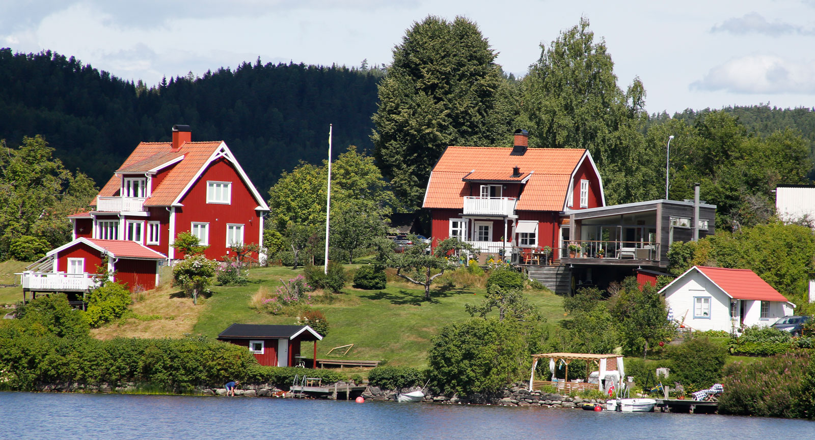 Sjönära lägen som inte kostar skjortan längs Dalslands kanal.