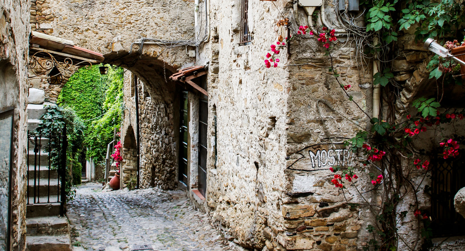 Restips: Konstnärsbyn Bussana Vecchia i Italien