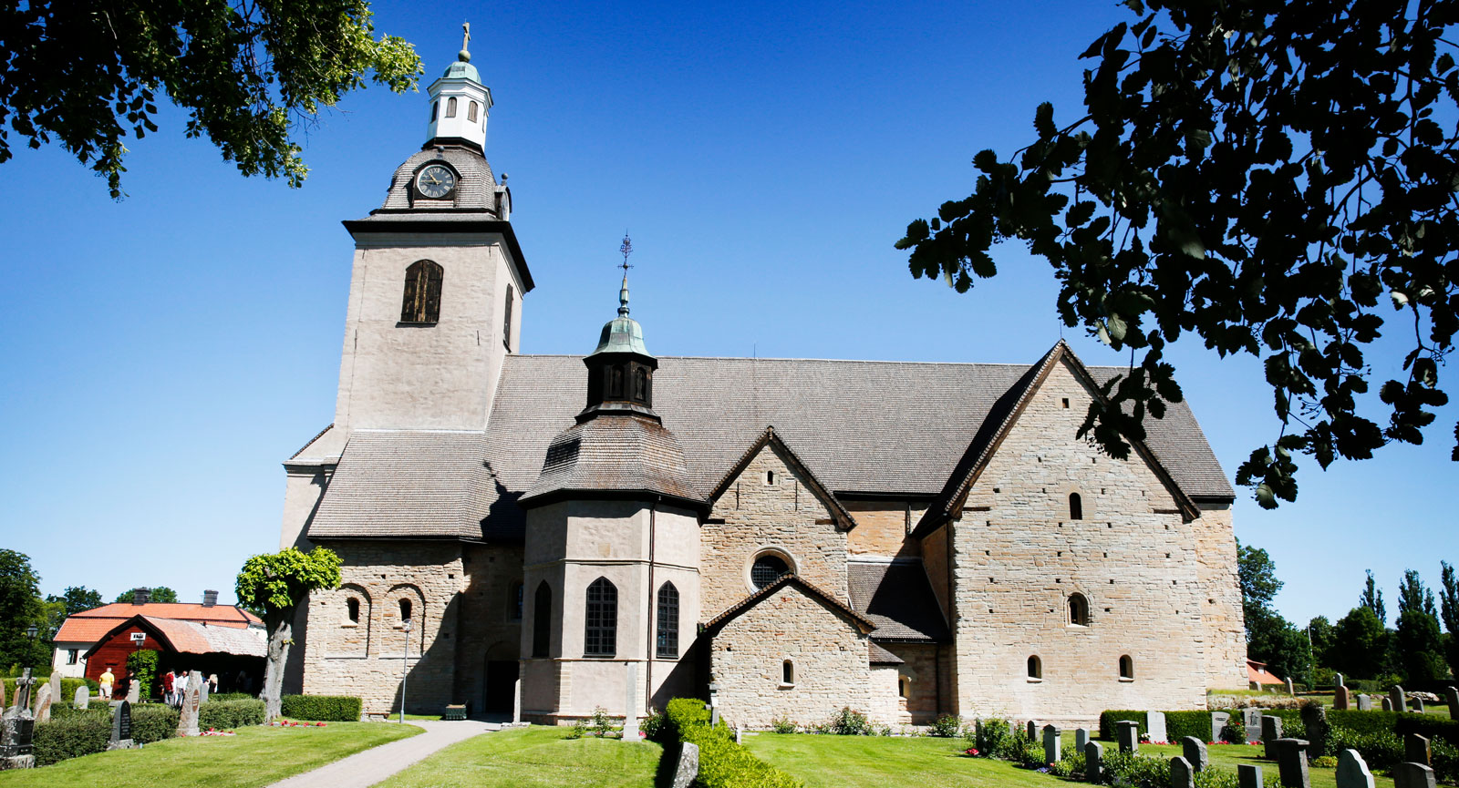 Vreta Kloster kyrka från 1100-talet.