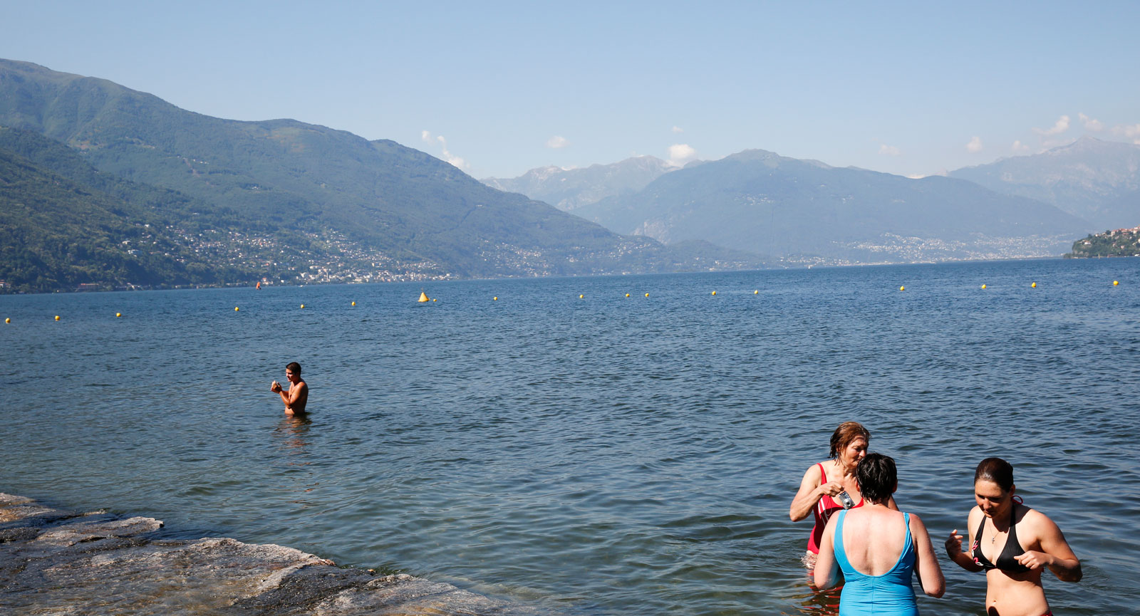 Spontana bad kring Lago Maggiore, Cannero.