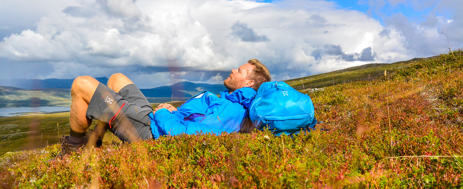 Campingen omgärdas av underbar fjällnatur.