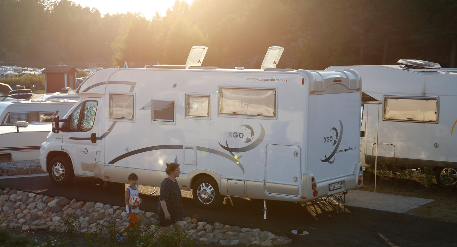 Nybyggda husbilsplatser med både vatten och avlopp framdraget till platserna och med ens blir campinglivet ännu enklare.