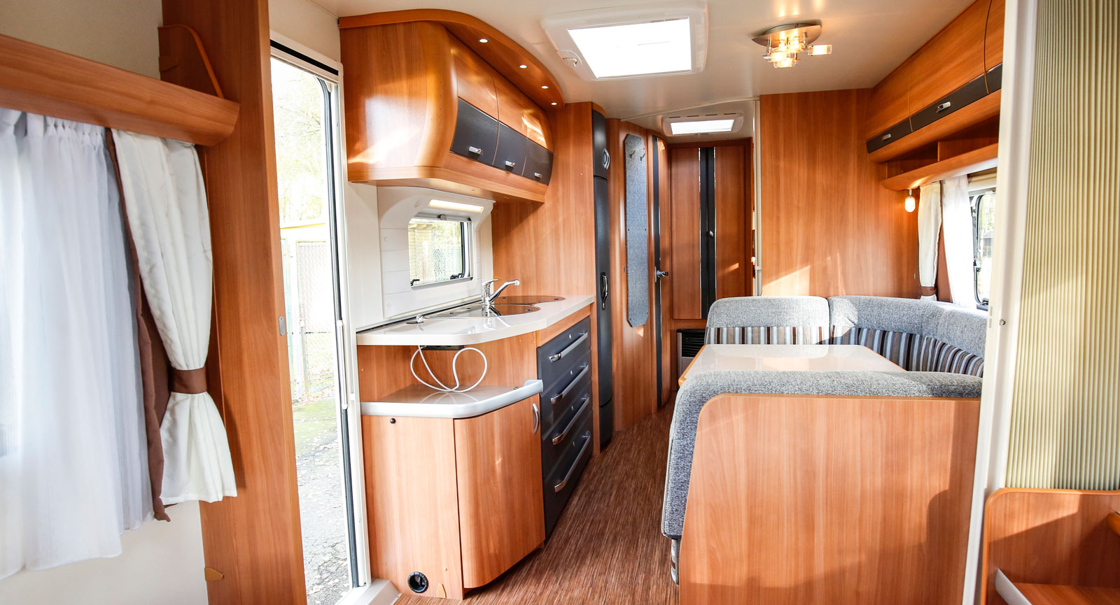 Hobby 545 KMF De Luxe av 2012 års modell.
