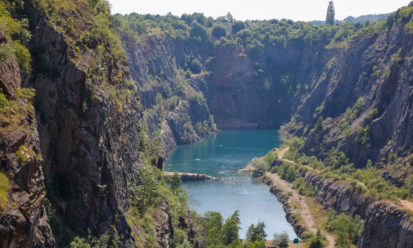 Tjeckiens eget Grand Canyon är egentligen en gruva. Velka Amerika.