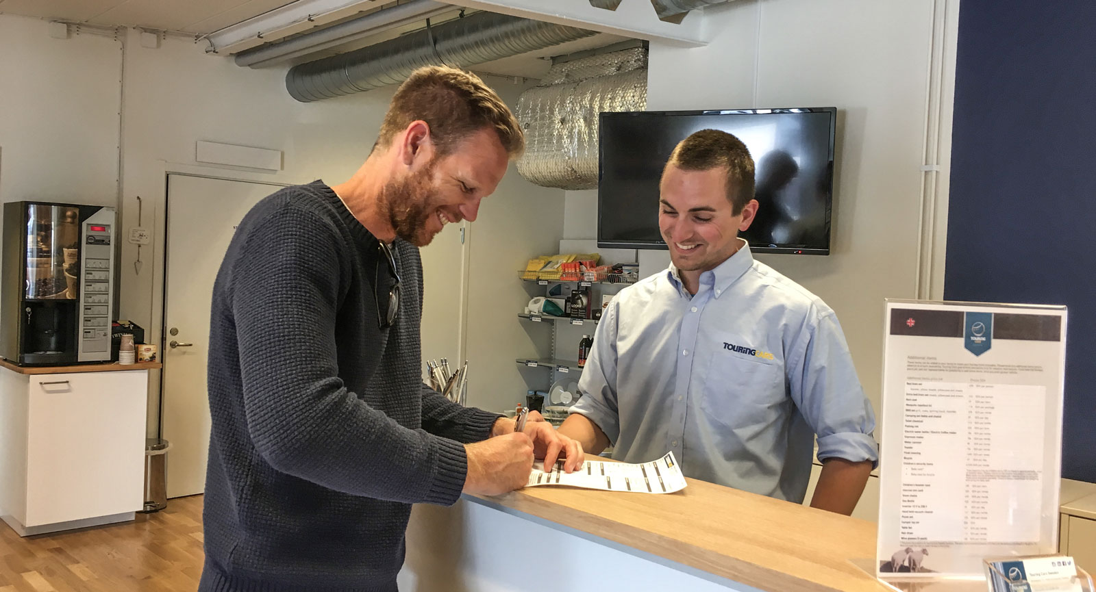 Kontraktet påskrivet och klart. Nu börjar semestern!