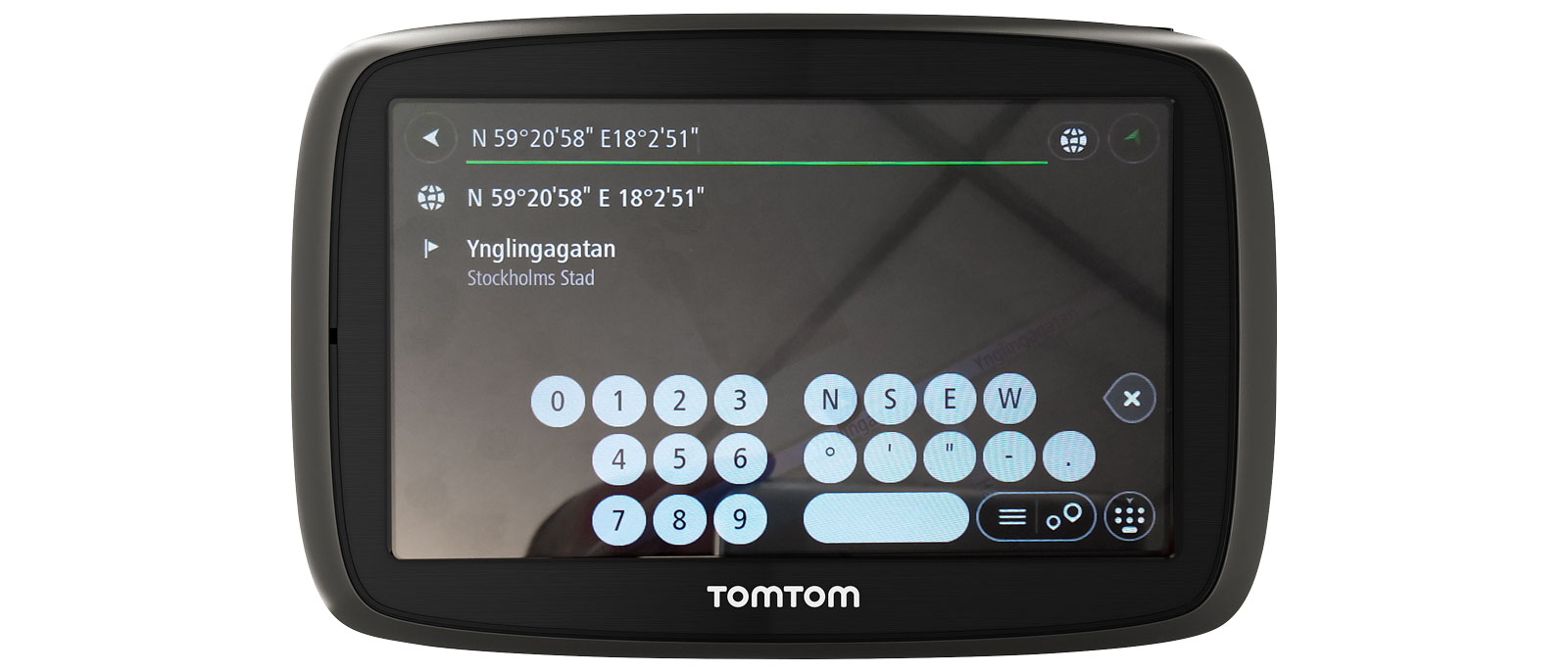 Steg 5: När du matat in koordinaterna får du även upp en adress. De tecken som används är ° och ´ ” och de ser du till höger på skärmen.