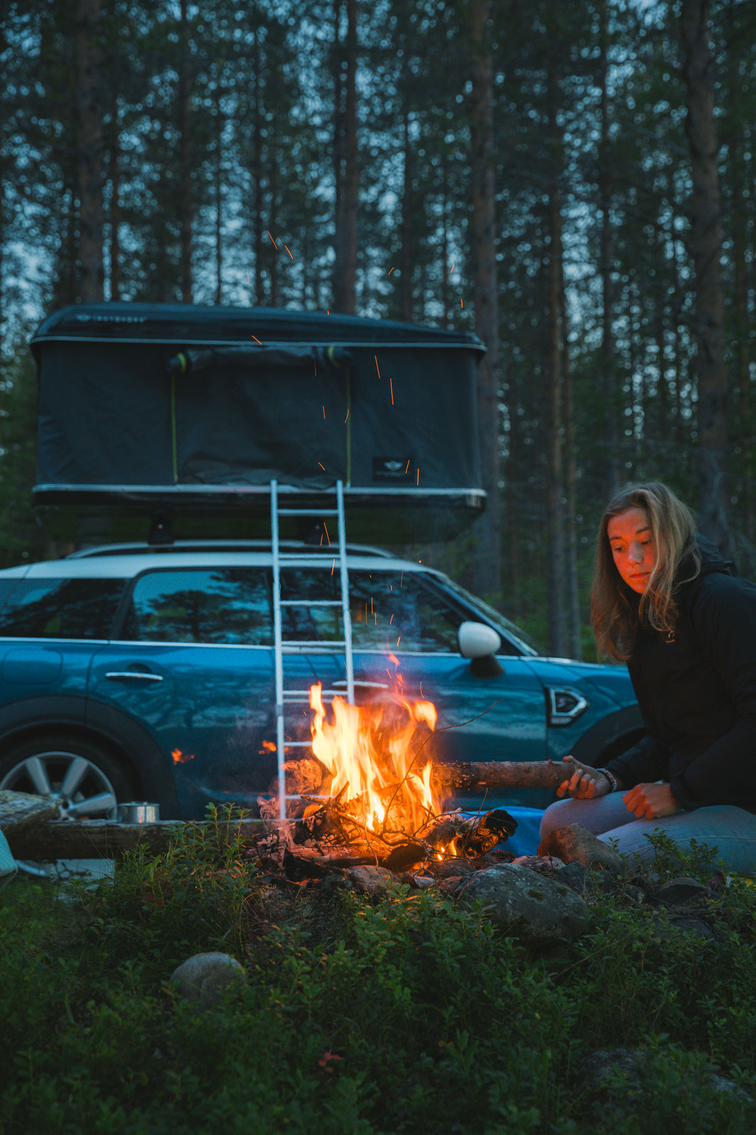 Simon och Amandas taktält på bilen