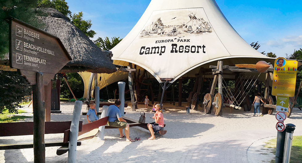 Centralt i Camp Resort finns en lekplats med western-tema.