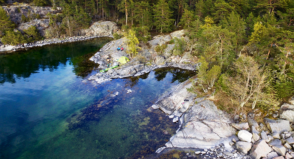 Första kvällens tältplats på Gubbön.