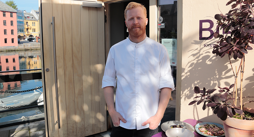 Ronny Kolvik skapar smakrika rätter med lokal förankring på Bro i Ålesund.