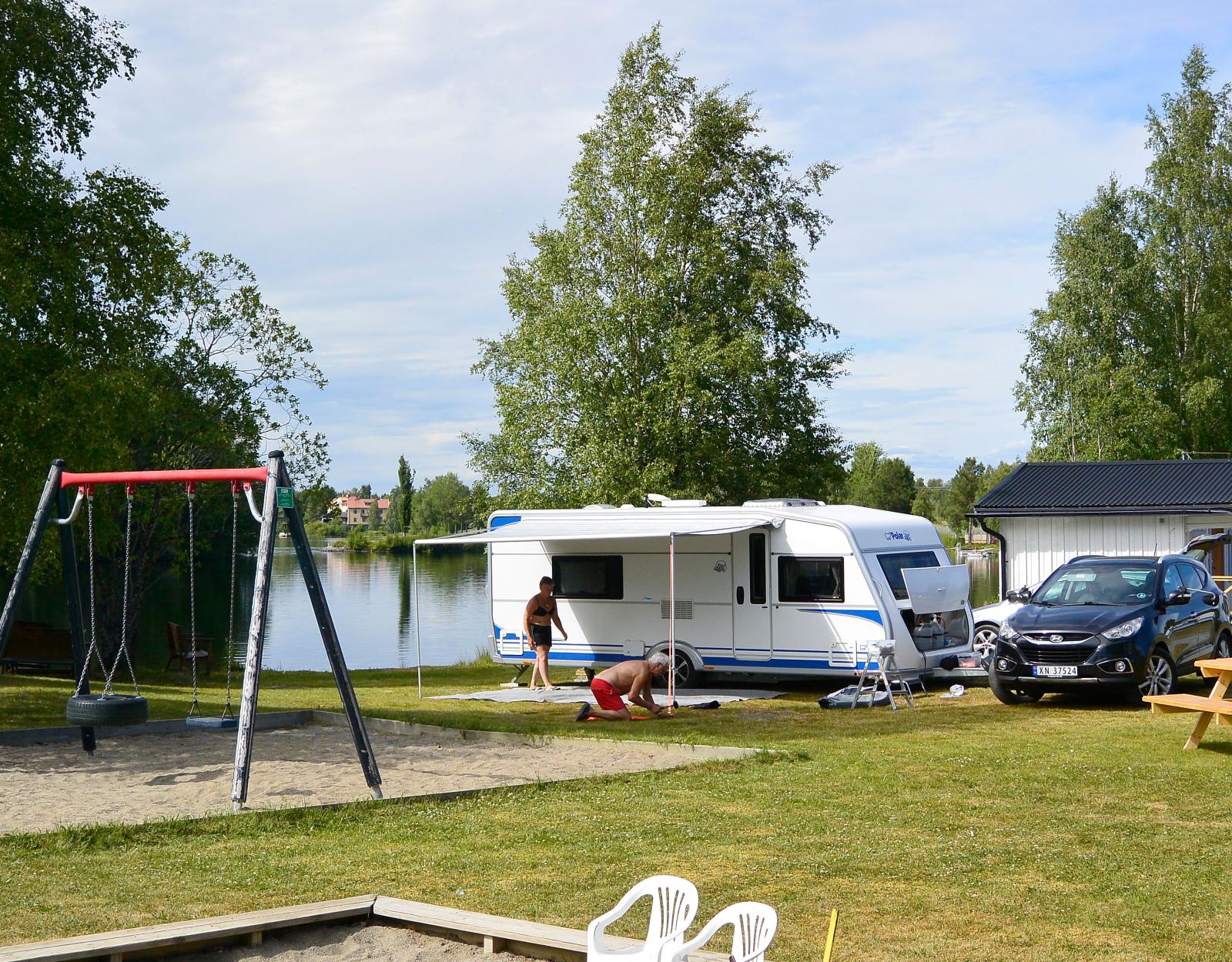 Grönt är skönt! Välskötta gräsmattor ökar trivseln.
