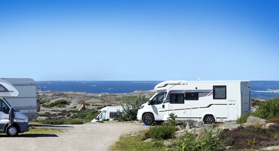 En av de bästa utsikterna efter kustvägen finner man på Sotenäs camping strax norr om Kungshamn.