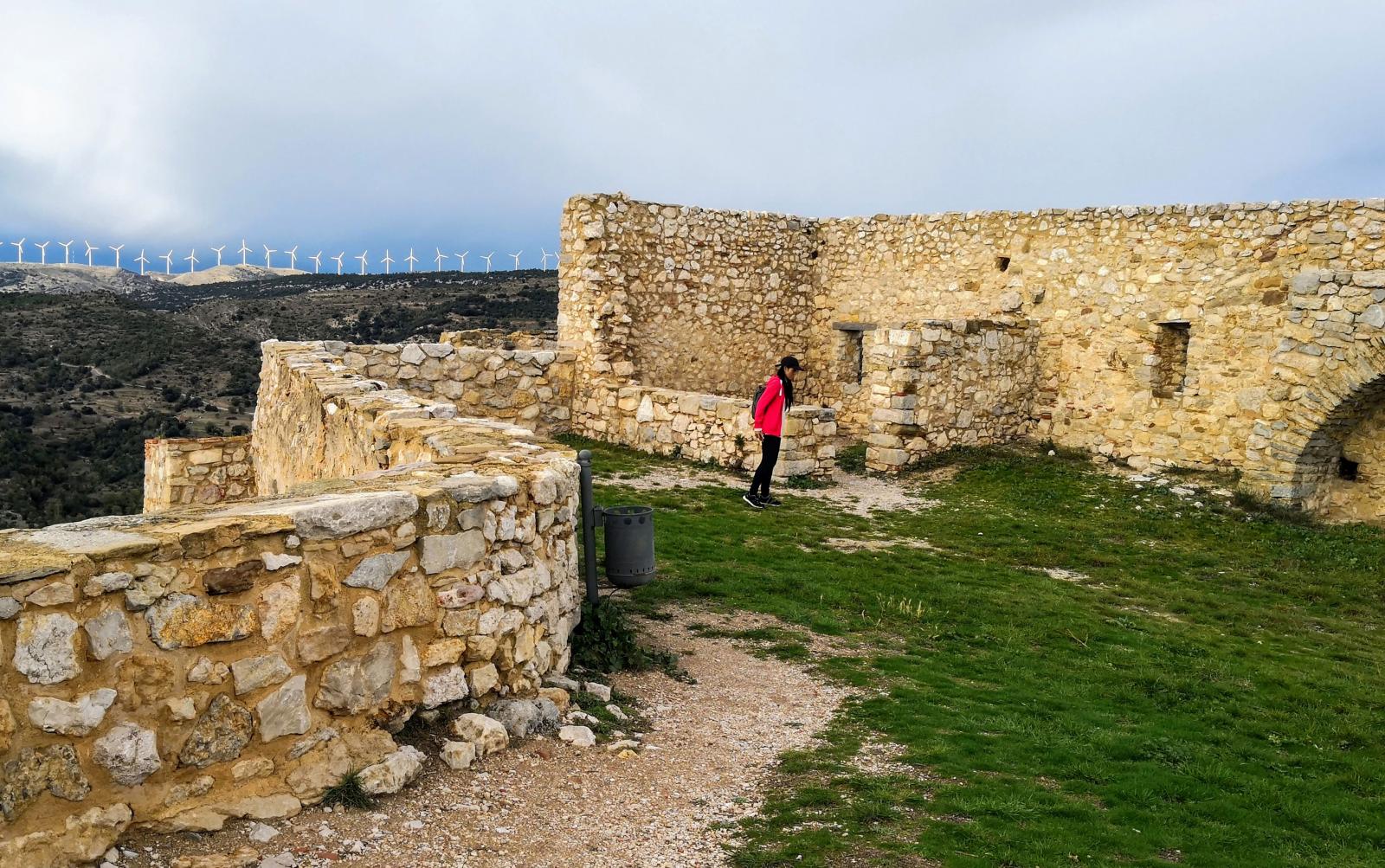Toppen av fästningen Castillo de Morella ligger 1000 möh. Vi fick känna på skarp vind och kyla.