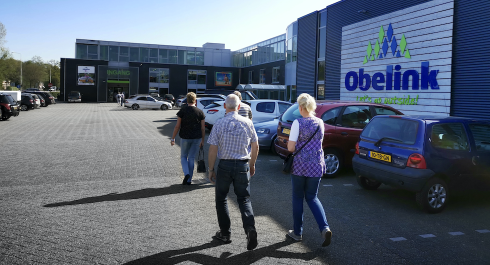 Obelink i Winterswijk i Nederländerna. Varuhuset Obelink har fått sitt namn från grundaren Jan Obelink som startade sin fritidsmarknad år 1959.