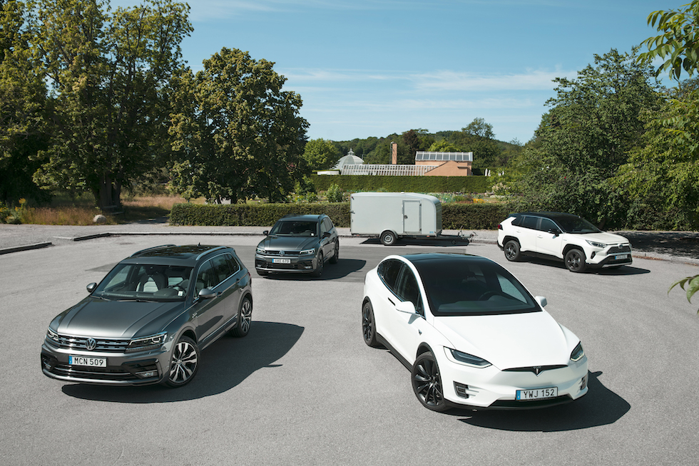 Redo för dragkamp. Bensin, diesel, hybrid och el – vilken motor klarar belastningen bäst?
