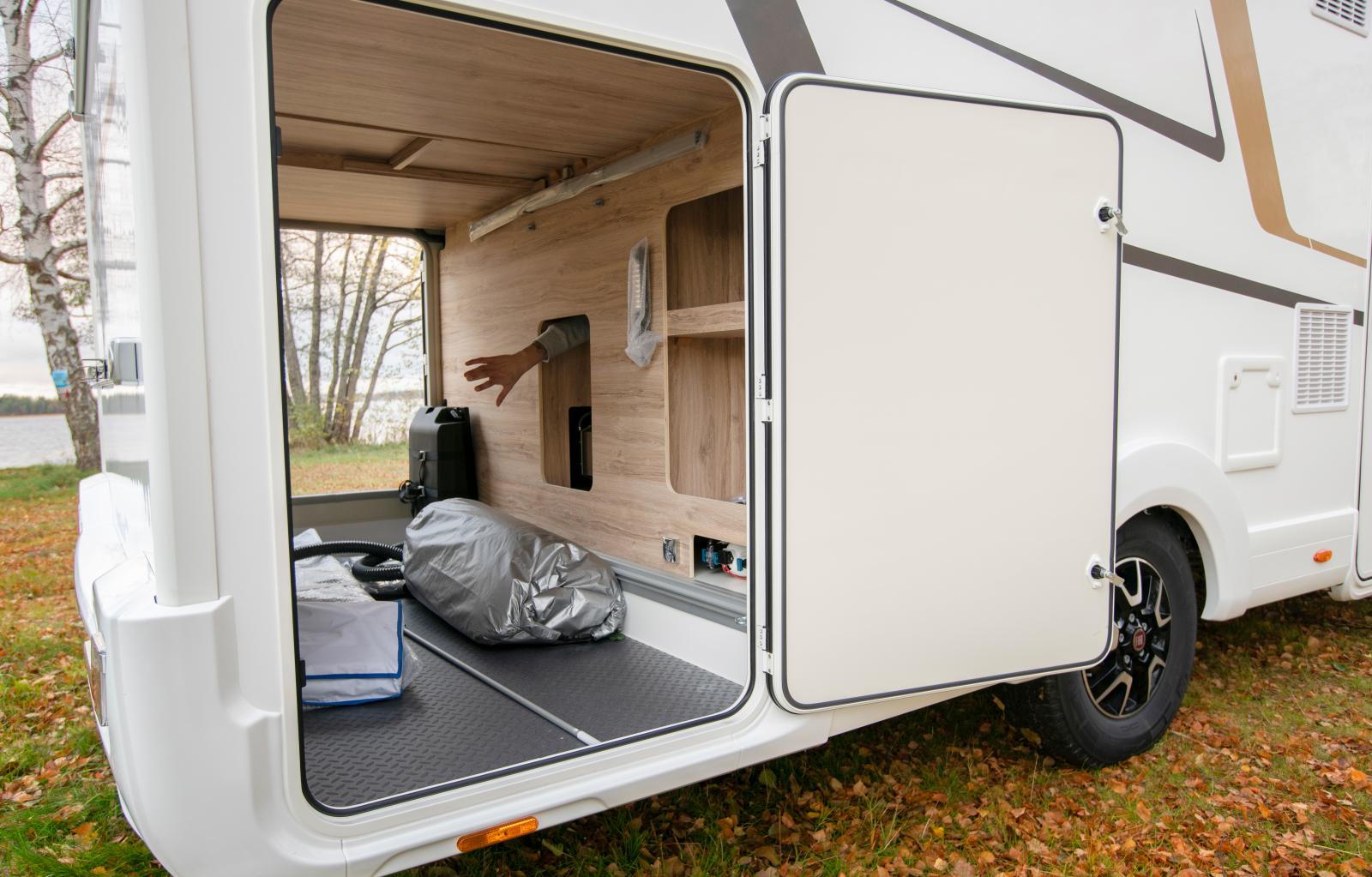 Gott om plats i garaget!