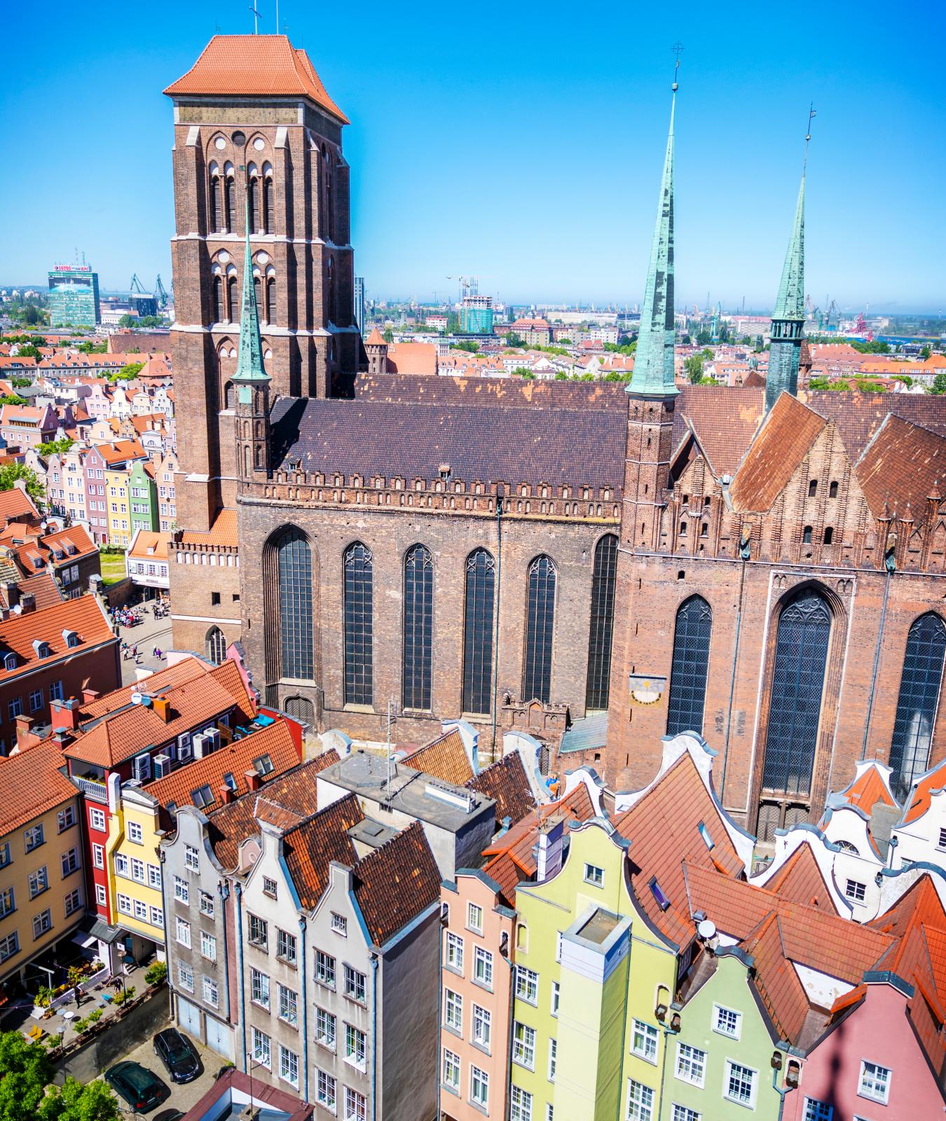 Bazylika Mariacka är världens största tegelkyrka och den ligger i centrala Gdańsk.