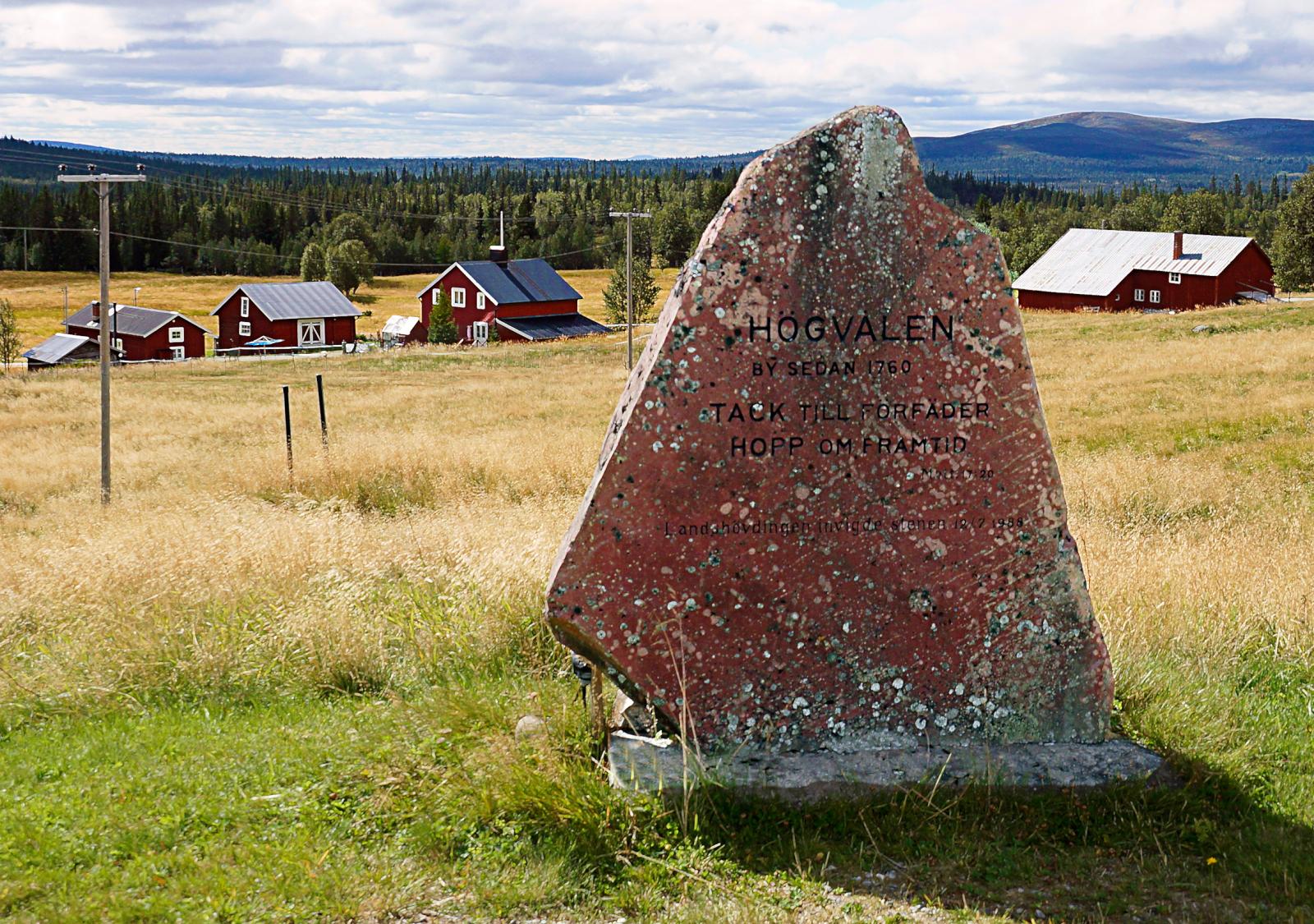 På gränsen mellan Härjedalen och Västerdalarna ligger Högvålen ensligt beläget.