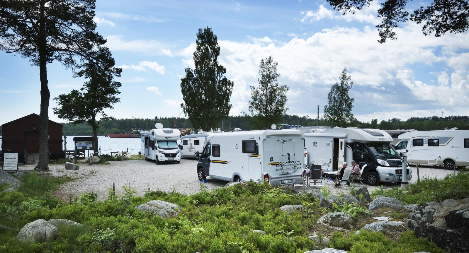 Ställplats i Stocka gästhamn utefter Norrlandskusten.