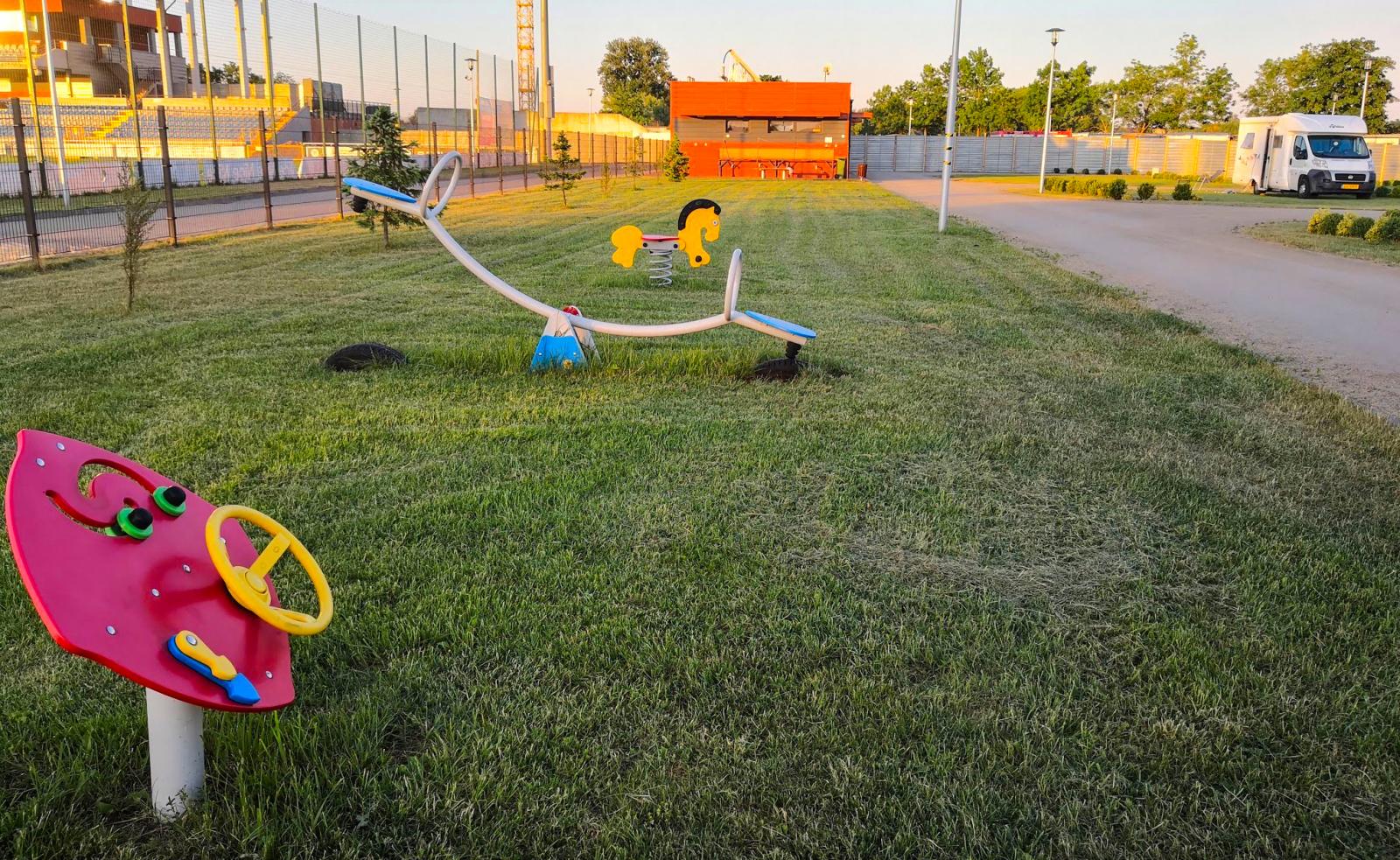 Kanske inte lika häftigt som Skara Sommarland men några lekmöjligheter finns dock.