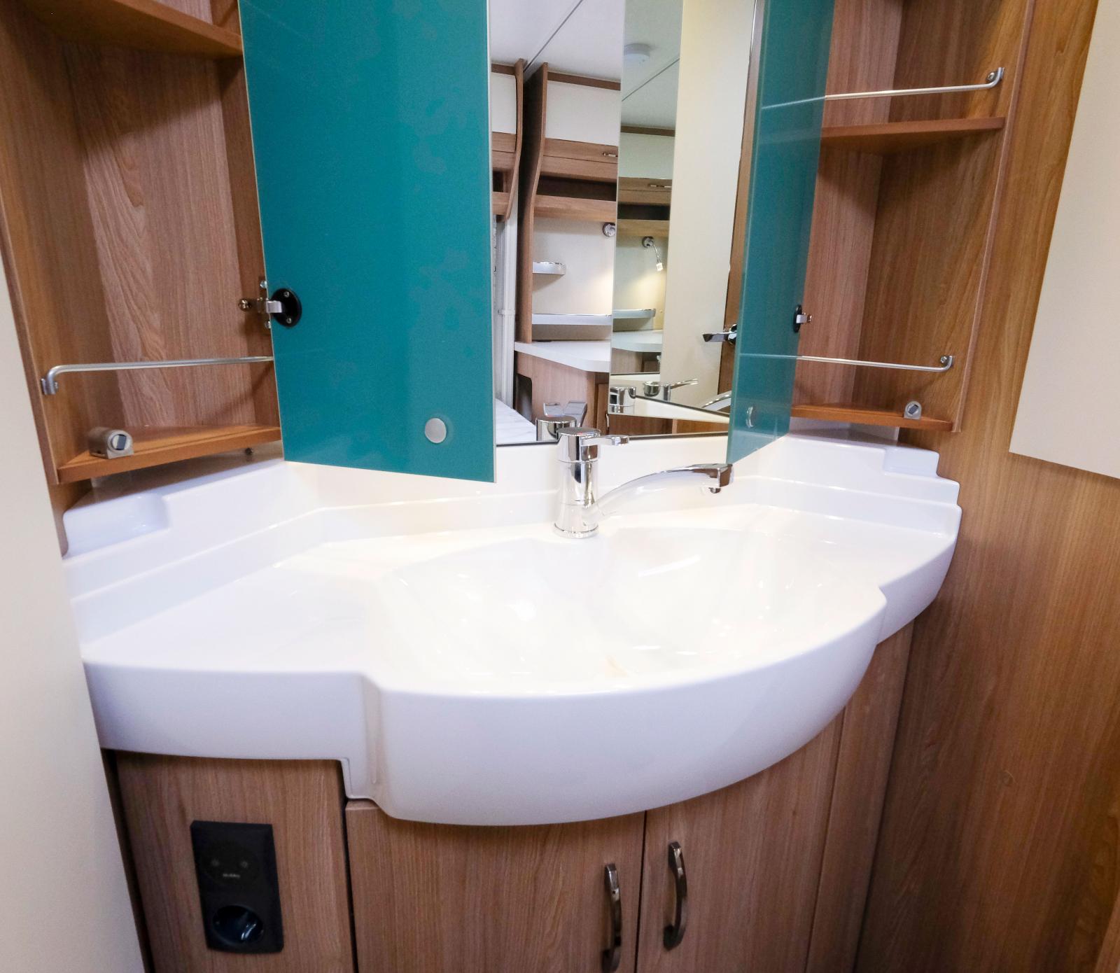 Provkörning: Hobby 560 KMFE De Luxe