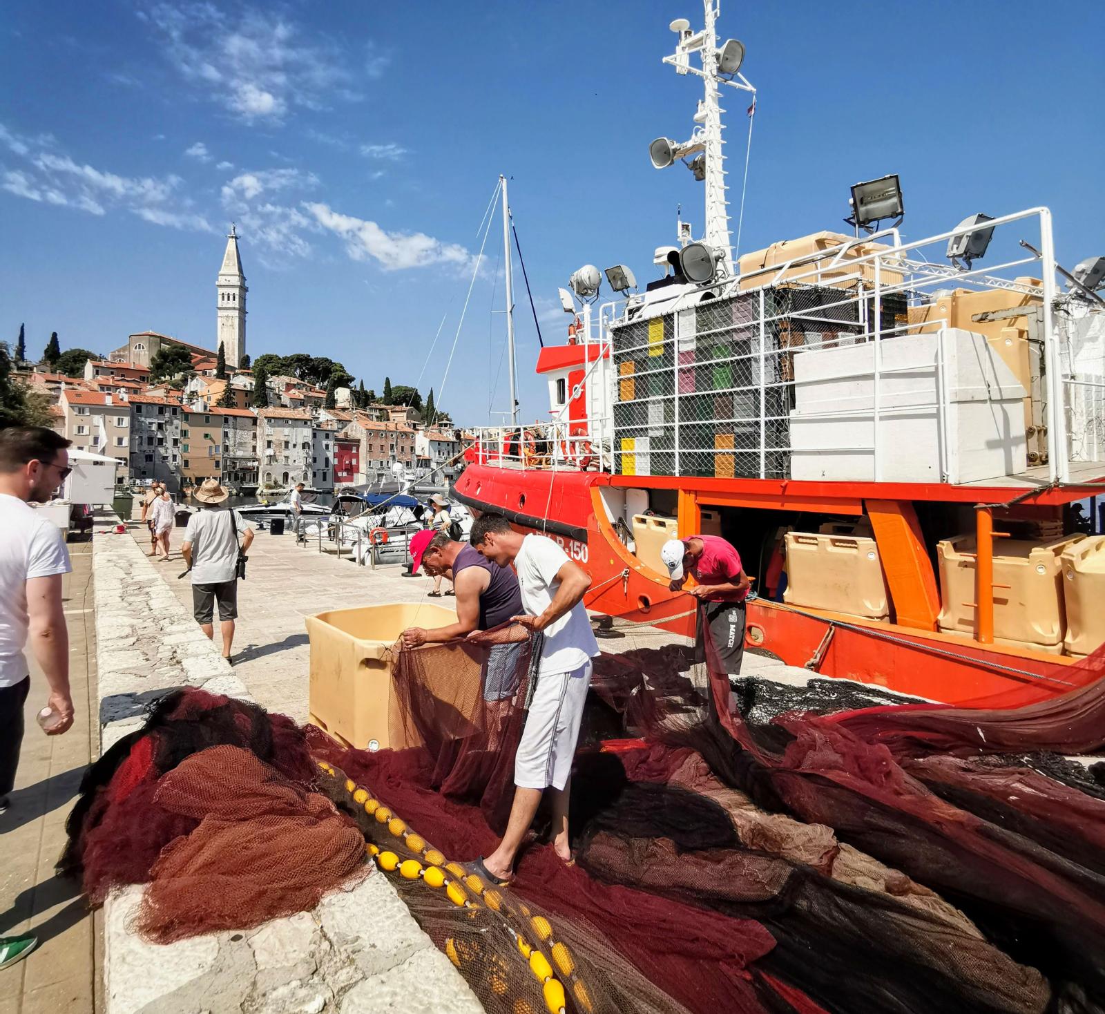 Fiskebåtar är en ovanlig syn nuförtiden men i Rovinj finns de.