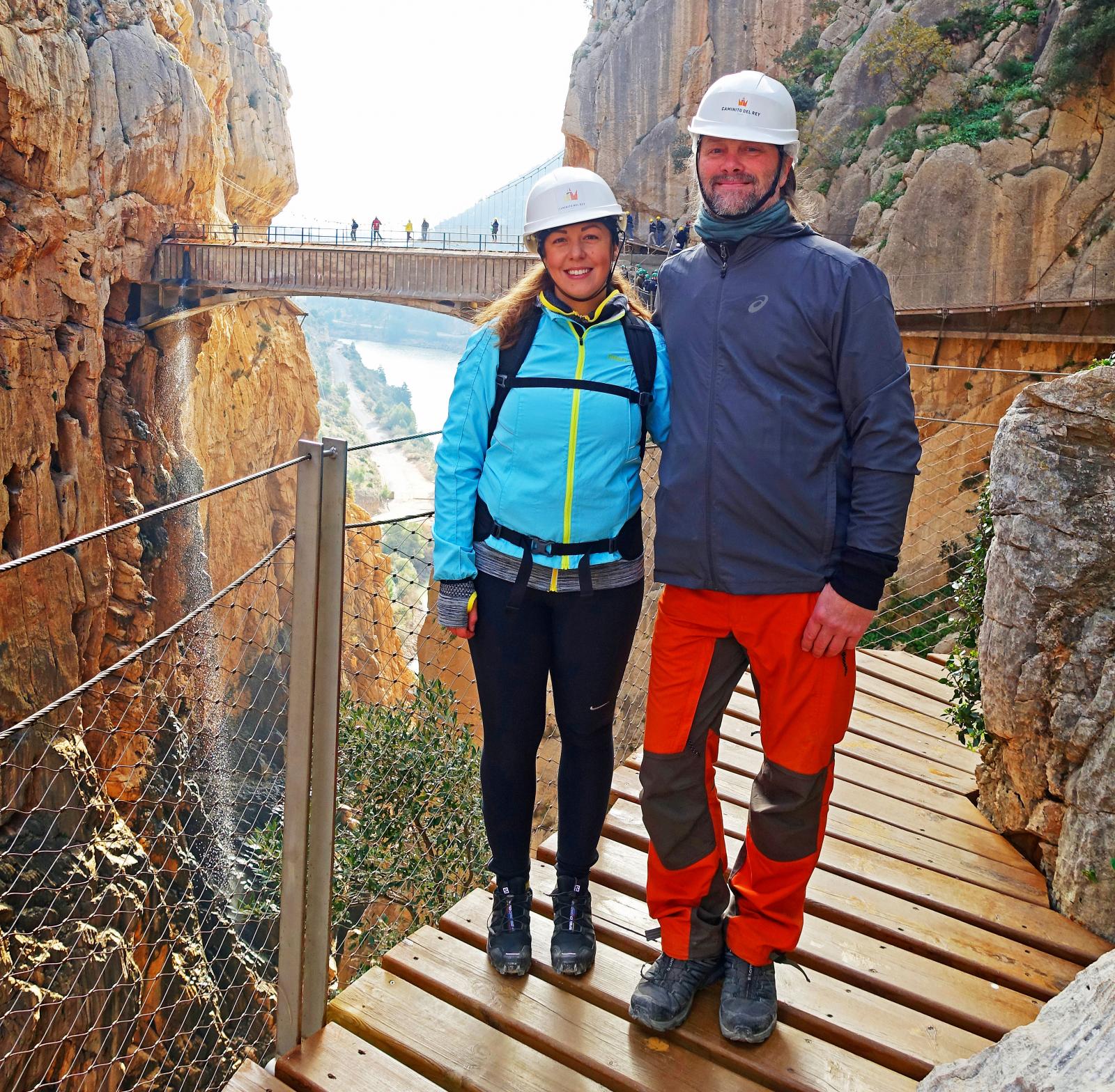 Hisnande vy i El Chorro Caminito del Ray i Spanien.