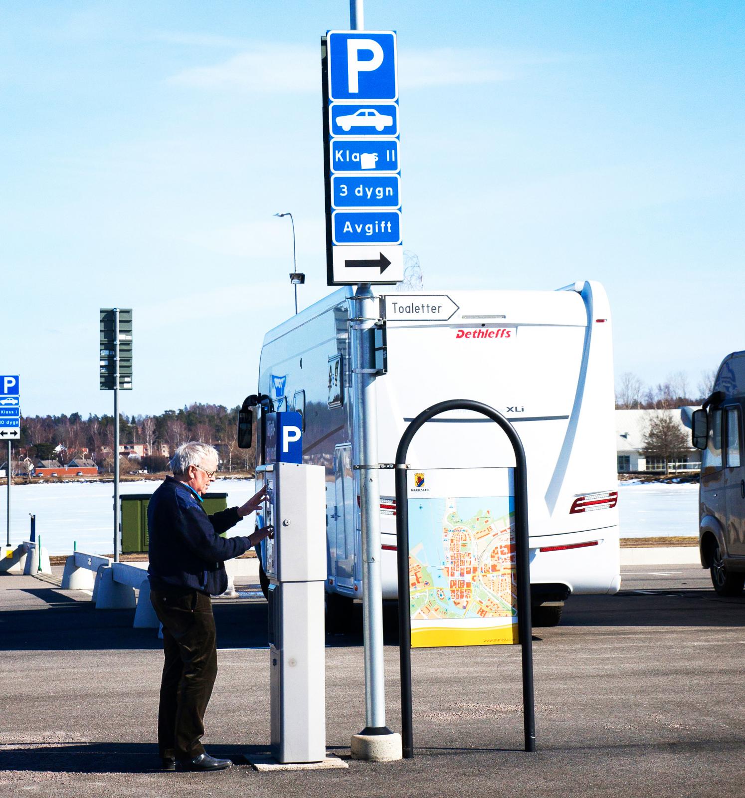 Alltid öppet. Betalning i automat på plats.