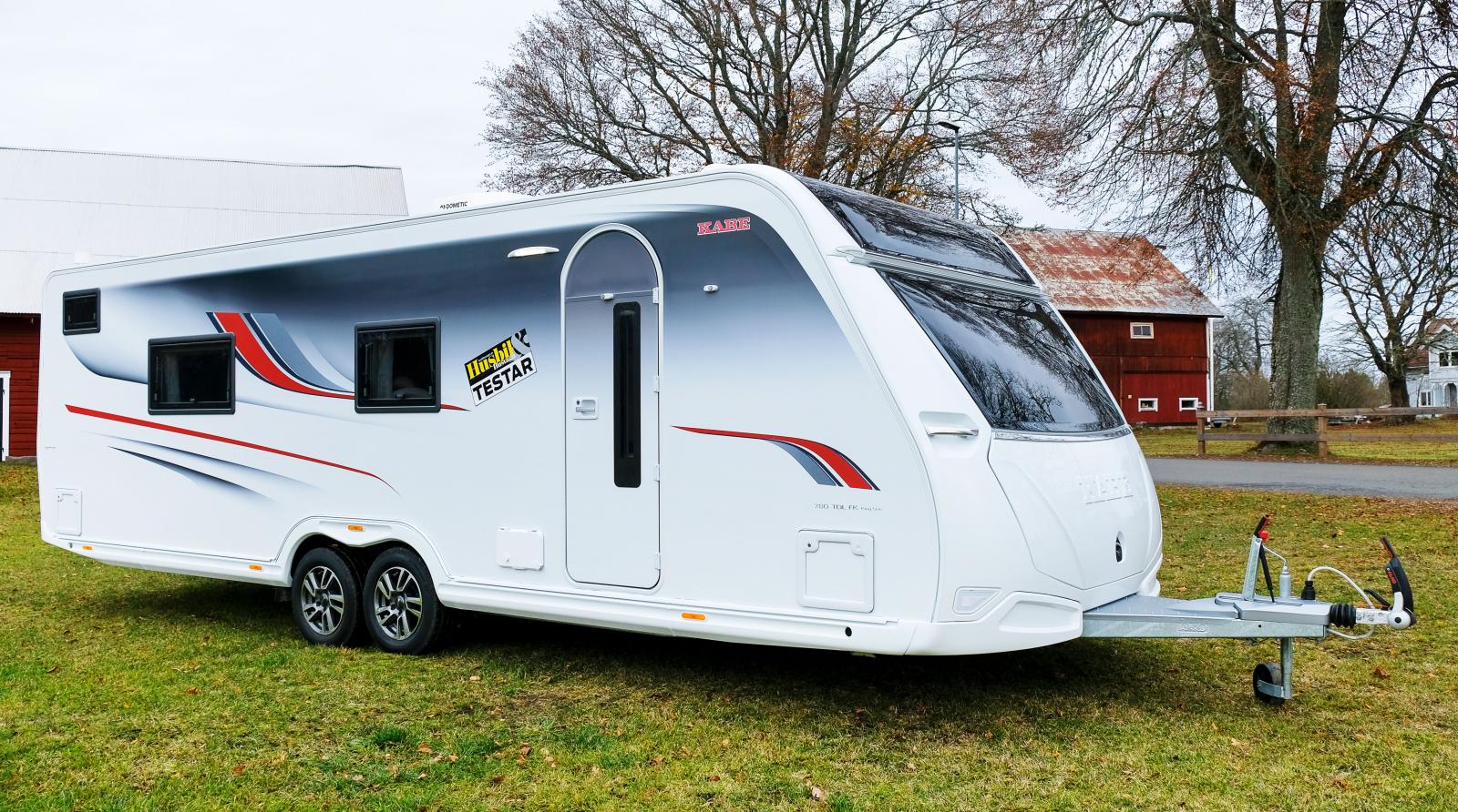 Kabe Imperial 780 TDL FK är en mäktig husvagn med stort kök längst fram.