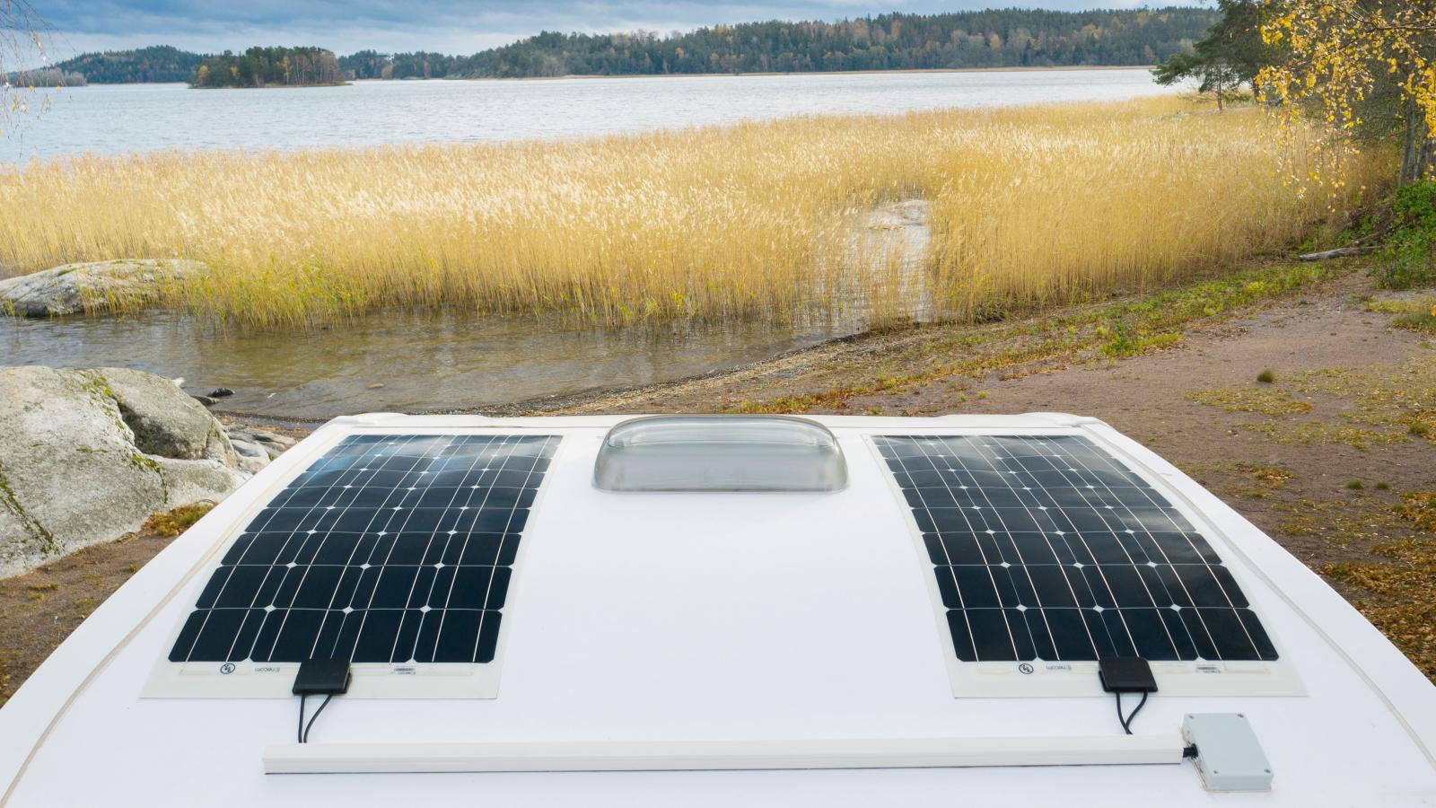 Guide: Energikällorna som driver husbilen – 12 volt, 230 volt, solceller och gasol