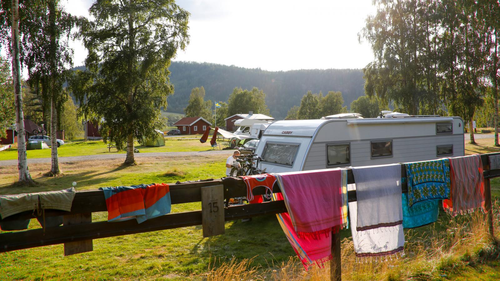 Camping på FriluftsByn vid Skulebergets fot. Missa det inte!