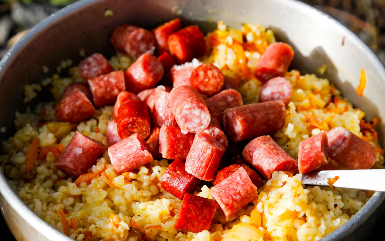 Lunch på stormkök kan förgylla vilken vandringsdag som helst.