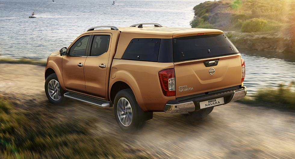 Nissan Navara har sålt bra i Sverige och vill man inte ha Camper på ett tag så finns tillval som lastkåpa. Skydd för dyrbar last.