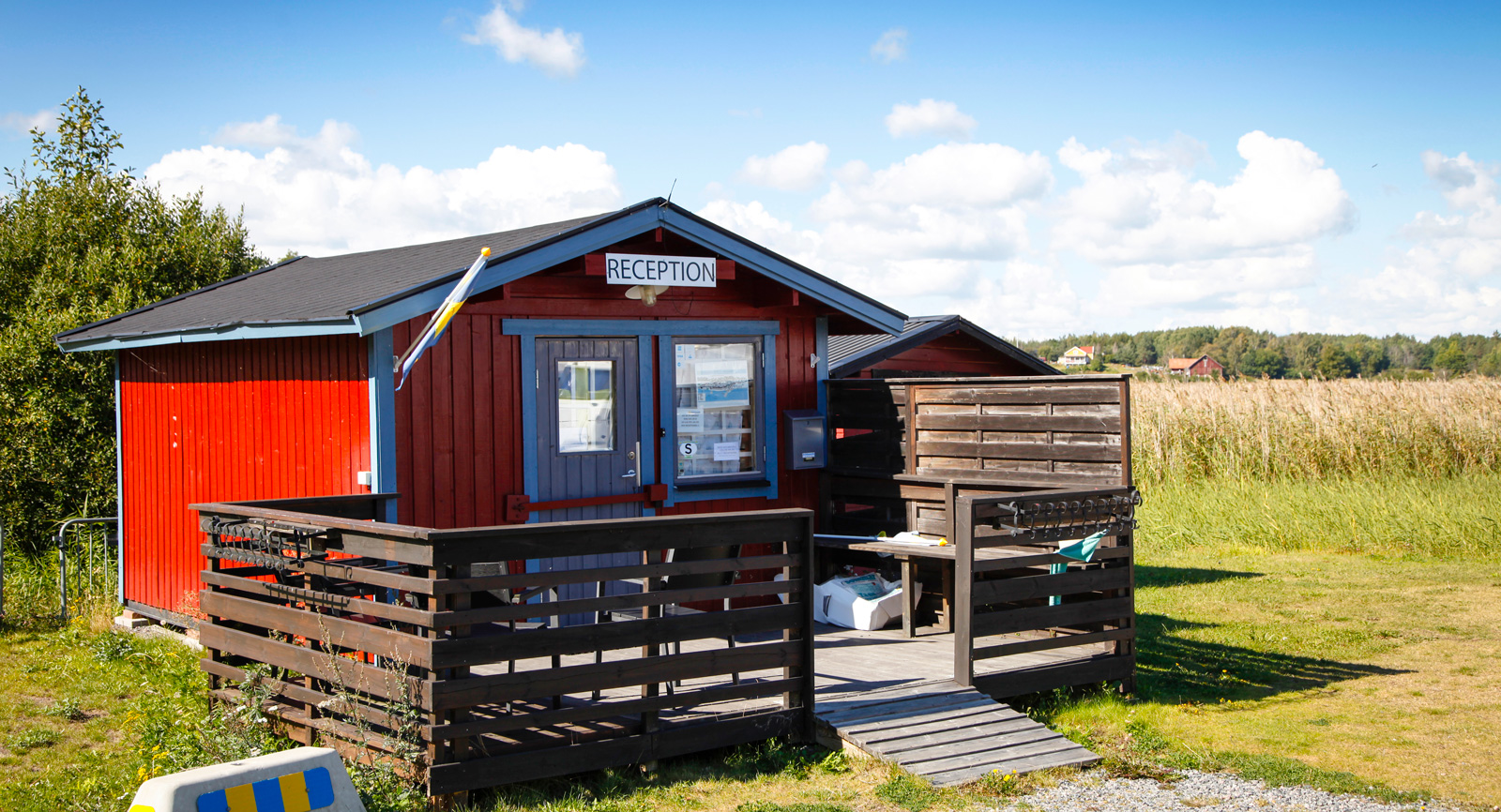 Sjöbodsstuket ger rätta känslan redan i receptionen.