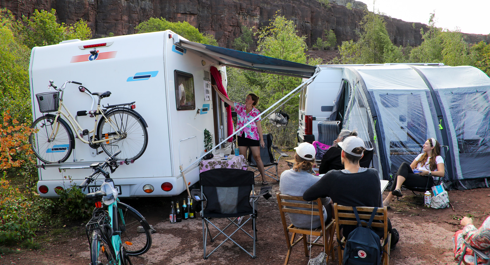 Vanlife: "Nybyggare" möts på Burning Van