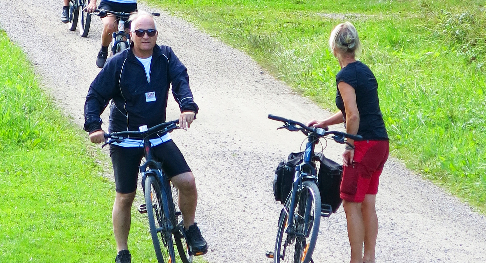 Nitton mil Göta kanal och platta dragvägar att cykla på – inte konstigt att tre miljoner om året besöker Göta kanal.