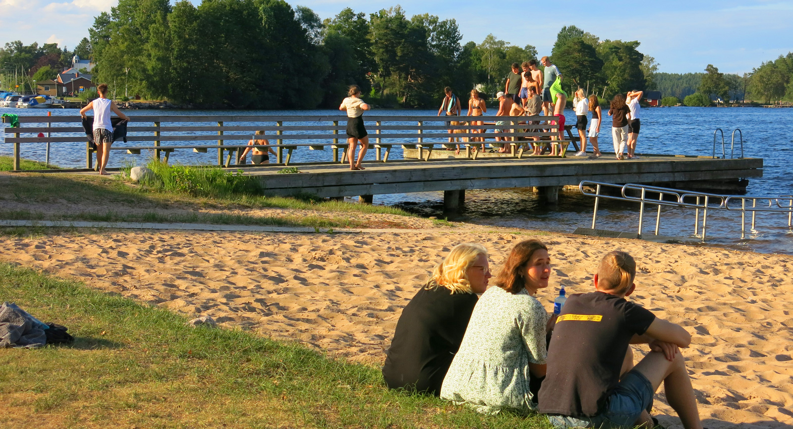 Sandstrand av havsformat mellan centrala Karlsborg och fästningen.