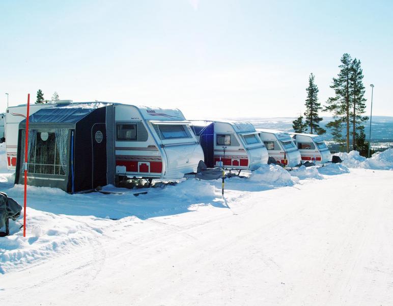 Vintercamping blir alltmer populärt i Sverige