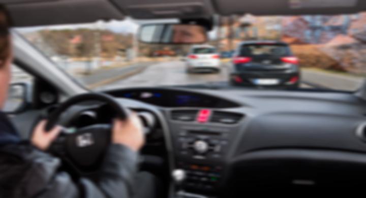 Svenskar ser dåligt - kör bil ändå