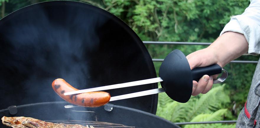 Grilltång med värmeskydd