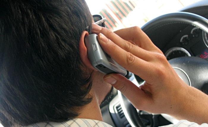 Regler för mobil i bil ska skärpas