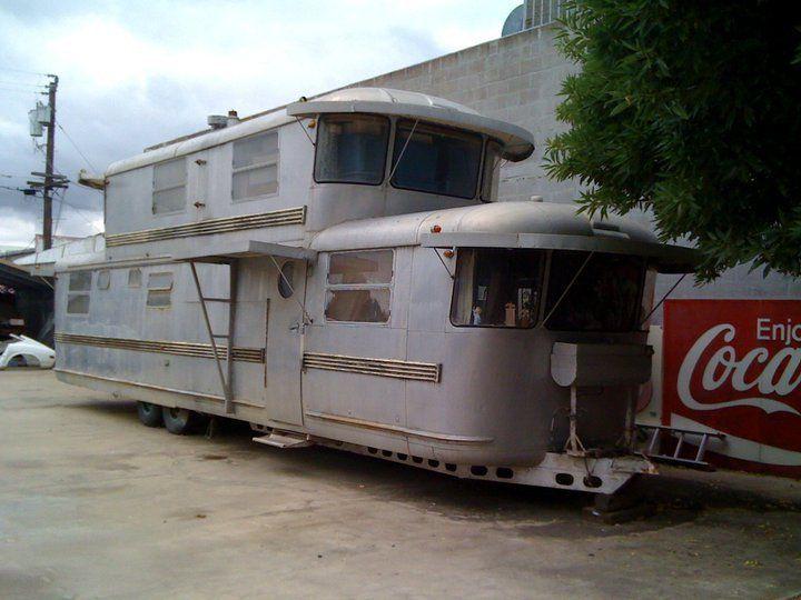 Dubbeldäckad husvagn