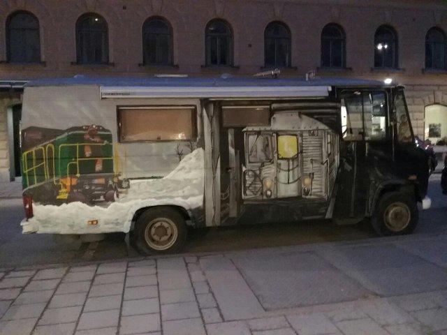 Allting går att sälja med mördande reklam