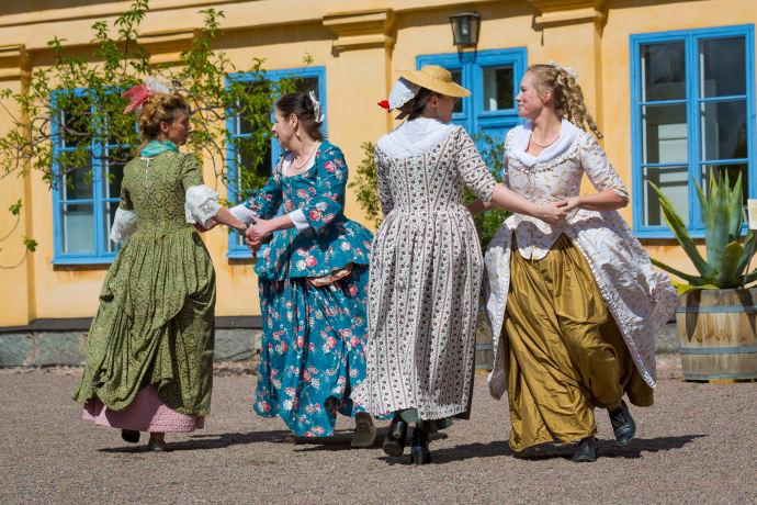 Linné bjuder in till trädgårdsfest
