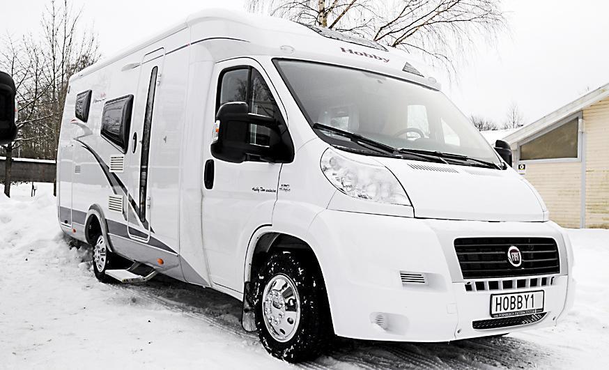 Ny lag, nu får du ställa upp husvagn och husbil på tomten