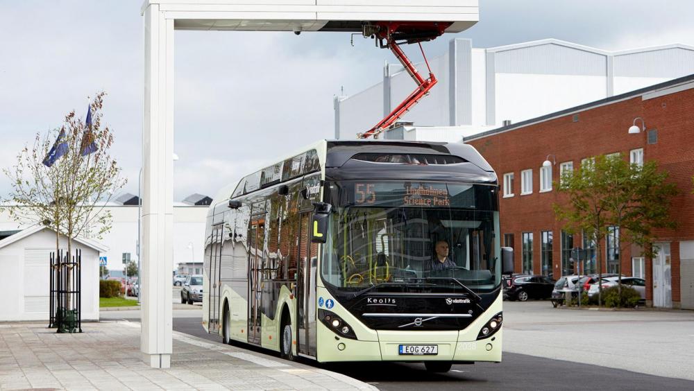 Eldriven buss från Volvo vinner terräng