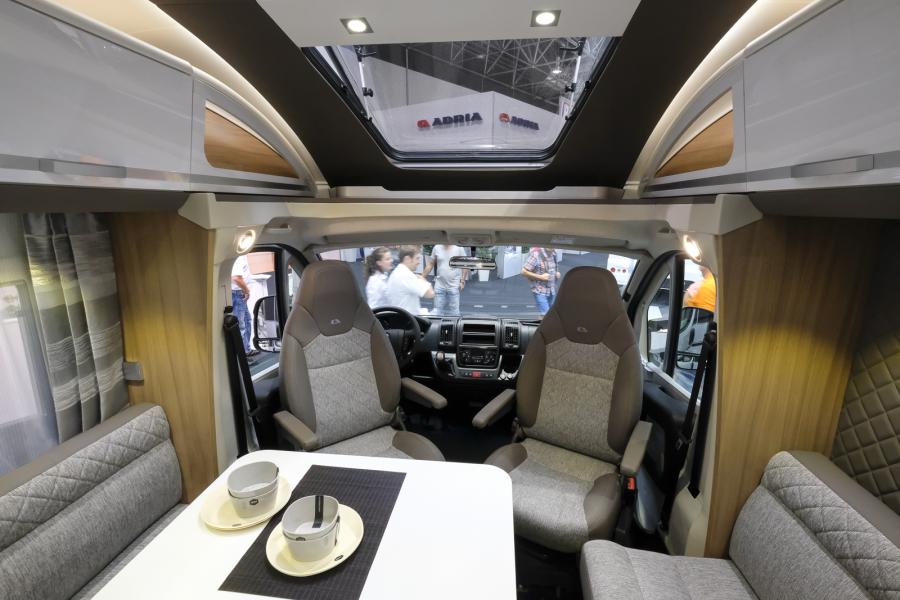 Adria Coral Supreme 670 SL