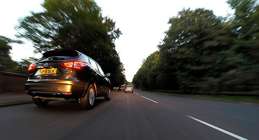 Svenskt forskningsinstitut har lett insamlingen av utsläppsdata från 700.000 dieselbilar i Europa. Resultatet: De släpper ut mer kväveoxider än tillåtet.
